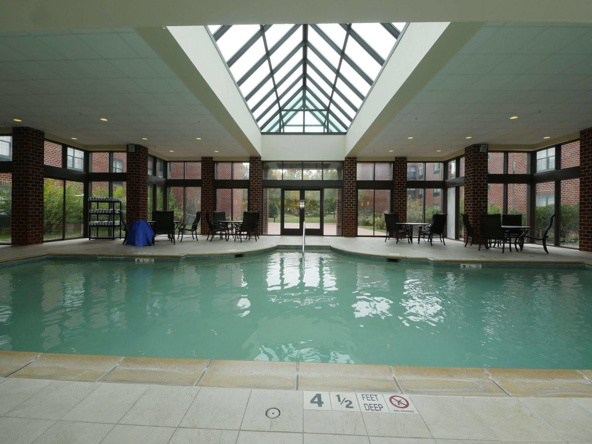 Hilton 4* Mystic